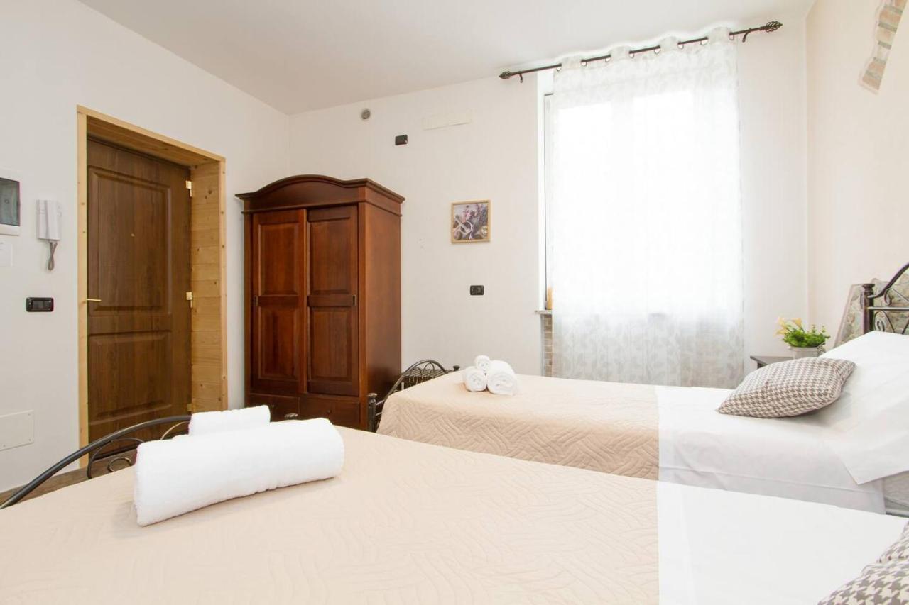 Le Camere Di Aladino Carugate Exteriör bild