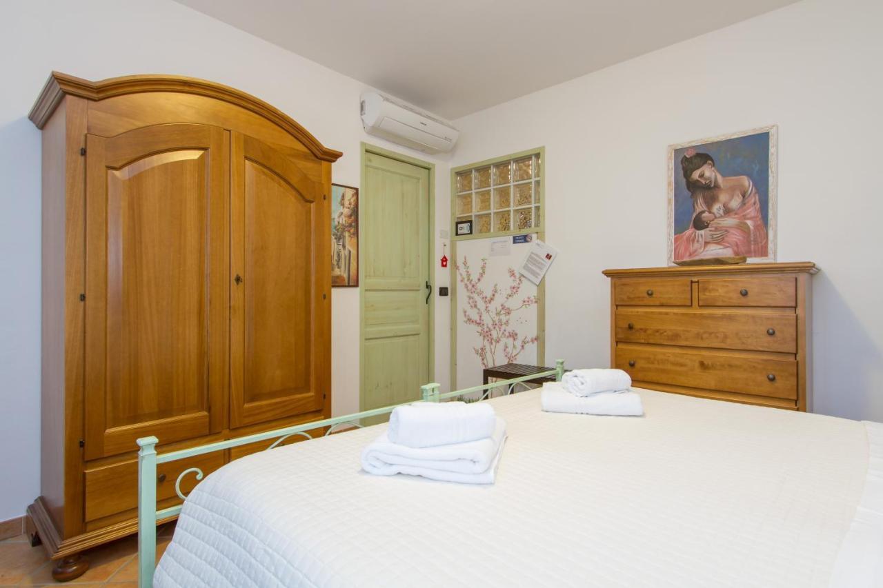 Le Camere Di Aladino Carugate Exteriör bild